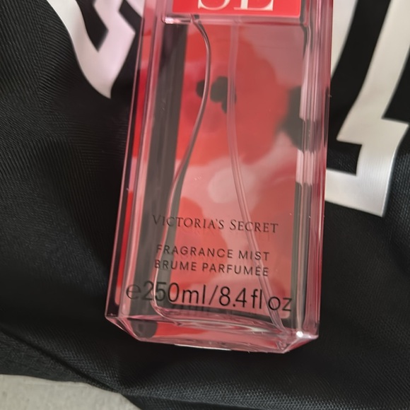 Victoria's Secret Rose Hardcore Fragrance Mist 8.4 fl - Picture 4 of 4
